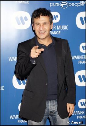 Dove Attia revient en tant de producteur de la comédie musicale  Mozart, l'Opéra Rock ... Découvrez son incroyable parcours !