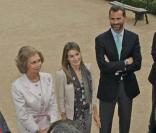 Letizia d'Espagne, Felipe, le roi Juan Carlos et la reine Sofia accueillent l'équipe espagnole de basket, qui vient de remporter la coupe d'Europe. 21/09/09