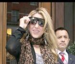Shakira surprise à la sortie de son hôtel à Londres le 22 septembre 2009