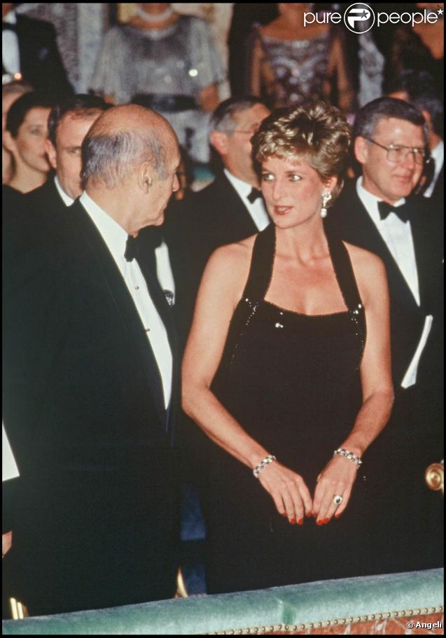 Valéry Giscard d'Estaing a décrypté le contenu de son nouveau roman, et réfuté toute love story avec Diana...