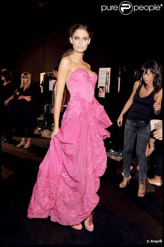Bianca Balti à Milan pour la Fashion Week le 25/09/09