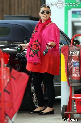 Coleen Rooney, très très enceinte, à Manchester le 25 septembre 2009