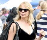 Rosanna Arquette et sa fille Zoe se baladent à Malibu le 27 septembre 2009