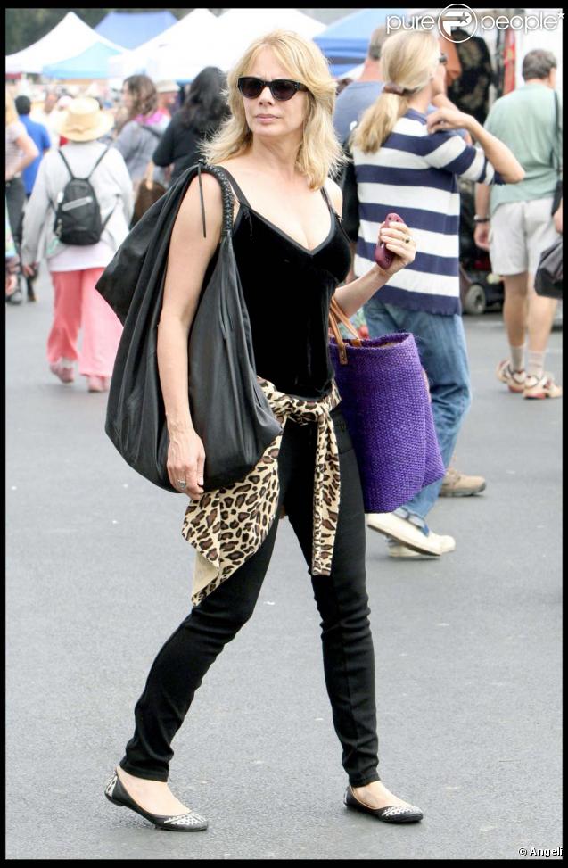 Rosanna Arquette et sa fille Zoe se baladent à Malibu le 27 septembre 2009