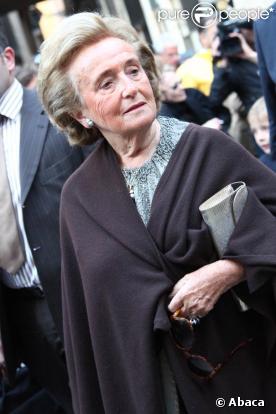 Bernadette Chirac se bouge pour les personnes âgées hospitalisées 