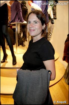 Mazarine Pingeot à l'inauguration de la grande boutique Uniqlo. 30/09/09