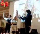 Shakira chante...  La Marseillaise  en direct dans le  6/9  d'NRJ ! On n'en demandait pas tant.