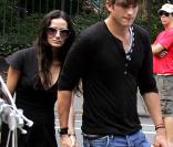 Ashton Kutcher et Demi Moore viennent de fêter leur quatrième anniversaire de mariage.