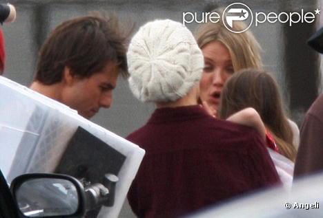 Suri Cruise rend visite à son papa Tom Cruise avec maman Katie Holmes et rencontre Cameron Diaz sur le tournage de son film Wichita à Boston le 30 septembre 2009