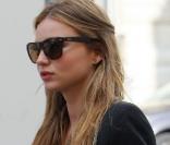 Miranda Kerr dans les rues de Paris 