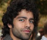Adrian Grenier au défilé Dior le 2/10/09 au Jardin des Tuileries à Paris