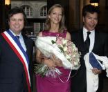 Igor Bogdanoff et son épouse Amélie de Bourbon Parme à la sortie de la mairie du XVIe le 1er octobre