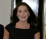 Carla Bruni débarque sur le web