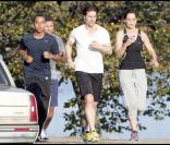 Connor Cruise, Tom Cruise et Katie Holmes en plein jogging, le 4 octobre 2009, à Boston !