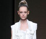Le défilé de la collection printemps/été 2010 prêt-à-porter de la maison Yves Saint Laurent, dessinée par Stefano Pilati, au Palais de Tokyo, le 5 octobre 2009 !