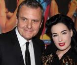Dita Von Teese et beau-papa au défilé Castelbajac