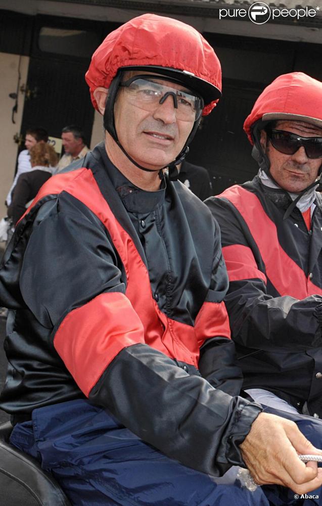 Raymond Domenech à la course des stars qui lançait le Raid Mémoire Alzheimer. Hippodrome de Vincennes, le 20/09/09
