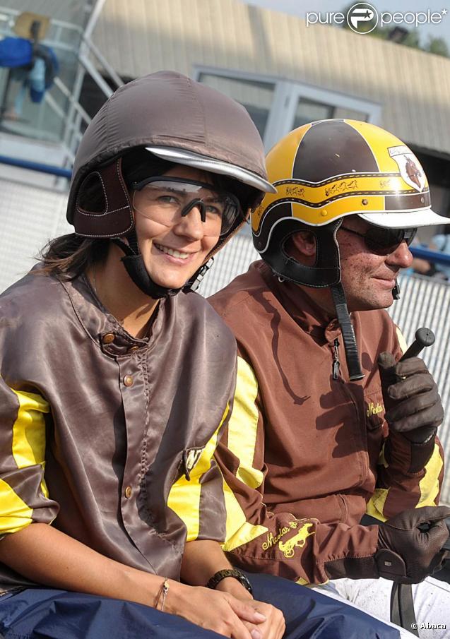 Estelle Denis à la course des stars qui lançait le Raid Mémoire Alzheimer. Hippodrome de Vincennes, le 20/09/09