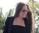 Angelina Jolie et ses enfants Zahara et Shiloh au Toys'r'us de Toulon en France
