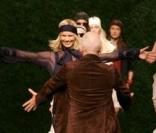 Eva Herzigova et Jean-Paul Gaultier pour la collection printemps/été 2010 de la maison Hermès dessinée par Jean-Paul Gaultier le 7 octobre 2009 à Paris