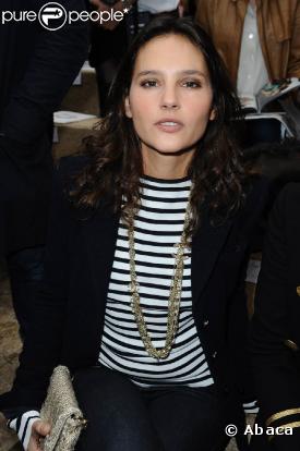 Virginie Ledoyen adooore son sac Chanel !