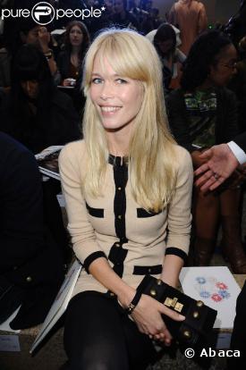 Claudia Schiffer, jamais sans son sac Chanel !