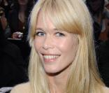 Claudia Schiffer, jamais sans son sac Chanel !