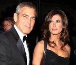 George Clooney et la superbe Elisabetta Canalis, à l'occasion de l'avant-première du  Fantastique Mr. Fox , dans le cadre du BFI London Film Festival, à l'Odeon Leicester Square de Londres, le 14 octobre 2009 !