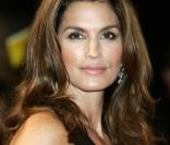 Cindy Crawford magnifique, à l'occasion de l'avant-première du Fantastique Mr. Fox, dans le cadre du BFI London Film Festival, à l'Odeon Leicester Square de Londres, le 14 octobre 2009 !