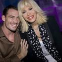 Quand la pétillante Amanda Lear est aux platines avec son nouveau chéri... elle met le feu comme personne !