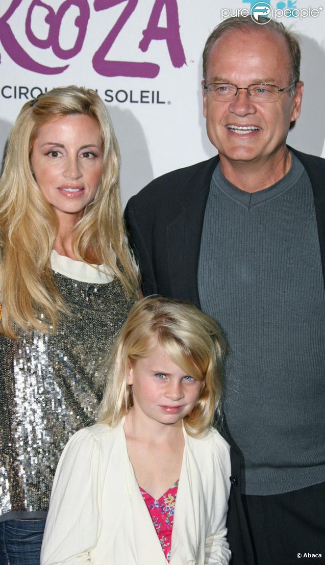Kelsey Grammer, Camille Donatacci et leur fille lors du spectacle Kooza du Cirque du soleil au profit de l'association One Drop le 16 octobre 2009 à Santa Monica