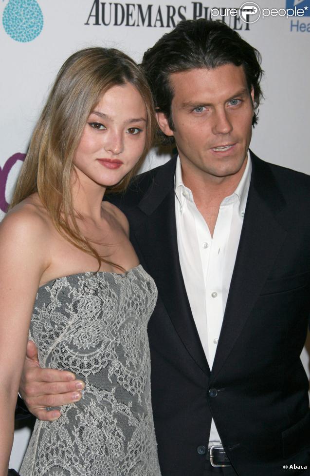 Devon Aoki, bien accompagnée, lors du spectacle Kooza du Cirque du soleil au profit de l'association One Drop le 16 octobre 2009 à Santa Monica