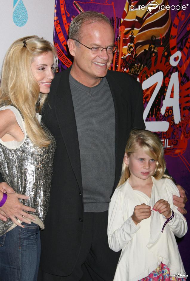 Kelsey Grammer, Camille Donatacci et leur fille lors du spectacle Kooza du Cirque du soleil au profit de l'association One Drop le 16 octobre 2009 à Santa Monica
