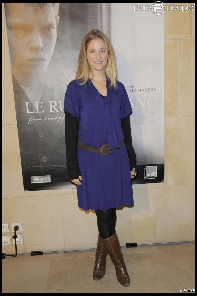 La charmante Natacha Regnier, à l'occasion de l'avant-première du  Ruban Blanc , qui s'est tenue à la Cinémathèque Française, à Paris, le 19 octobre 2009 !