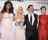 Jennifer Hudson, Donatella Versace, Adam Weinberg et Brooke Gaber Neidich lors de la soirée de gala du musée d'art américain Whitney à New York le 19 octobre 2009