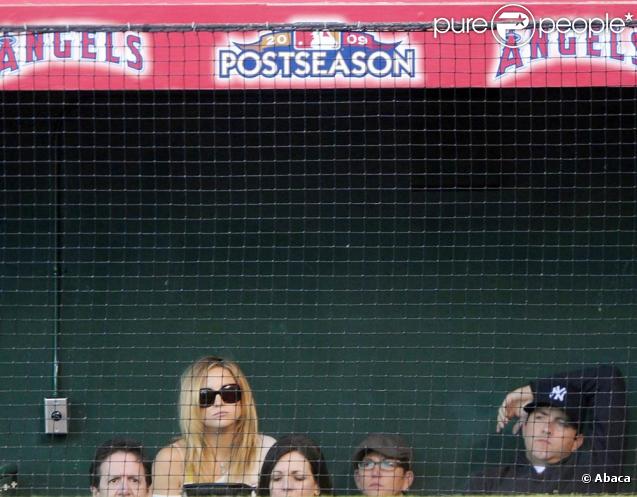 Kate Hudson à un match de baseball des New York Yankees contre les Los Angeles Angels, à Anaheim en Californie, le 20 octobre 2009 