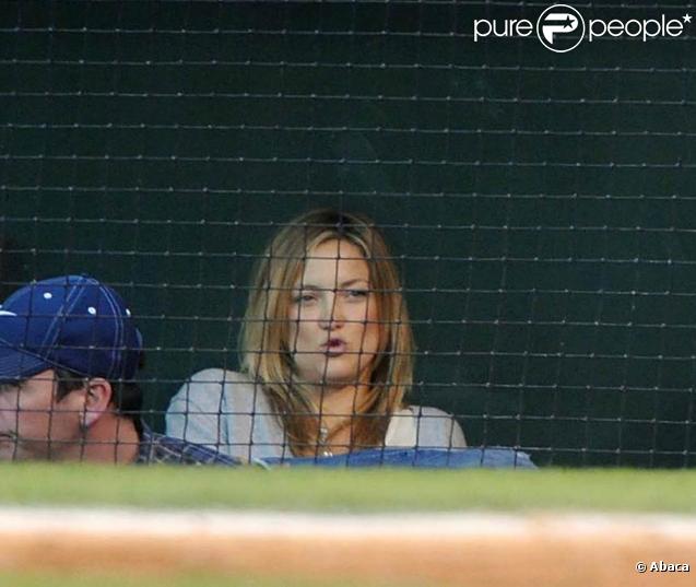 Kate Hudson à un match de baseball des New York Yankees contre les Los Angeles Angels, à Anaheim en Californie, le 20 octobre 2009 