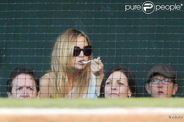 Kate Hudson à un match de baseball des New York Yankees contre les Los Angeles Angels, à Anaheim en Californie, le 20 octobre 2009 