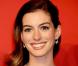 La pauvre Anne Hathaway a été la victime d"un être qui lui était cher... son boyfriend ! Pendant quatre ans elle a partagé la vie de Raffaello Follieri, un escroc qui n"a pas hésité à lui voler... 37 000 dollars ! 