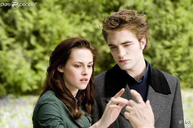 Kristen Stewart et Robert Pattinson dans Twilight, chapitre II : Tentation