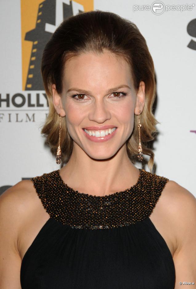 Hilary Swank lors de la 13e soirée annuelle des Hollywood Awards à Los Angeles le 26 octobre 2009