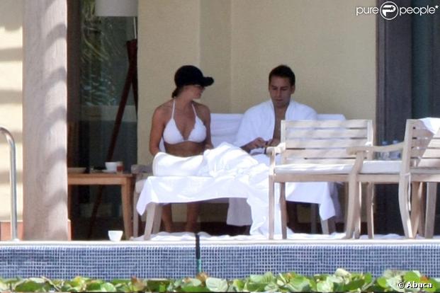 Jaime Pressly et son mari passant leur lune de miel au Mexique le 13 octobre 2009