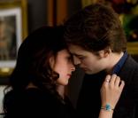 Kristen Stewart et Robert Pattinson dans Twilight II