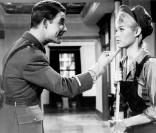 Brigitte Bardot et Jacques Charrier dans Babette s'en va-t-en guerre en 1959. 