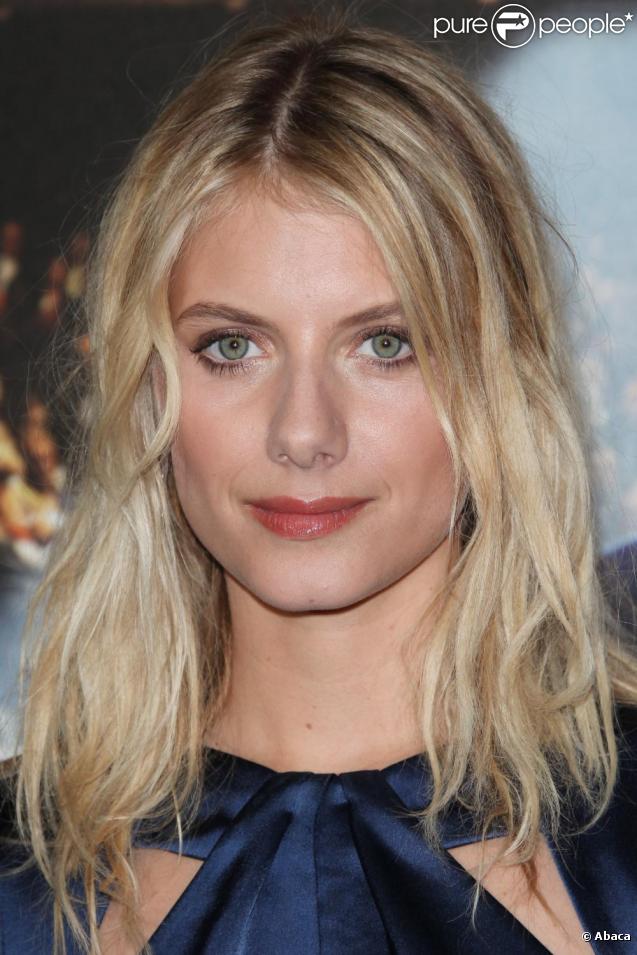 Mélanie Laurent version 100% nature pour passer l'hiver. C'est un choix et on aime 