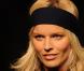 L'hiver sera sombre ou toujours et encore Nude pour Eva Herzigova.