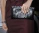 Vernis tendance pour Jessica Alba dont les ongles s'habillent de faux noir... 