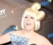 Perez Hilton est vraiment complètement déjanté. Alors quoi de mieux que de se glisser dans la peau de la chanteuse la plus excentrique de l'année... Lady Gaga ! Perez, on en est gaga ! 
