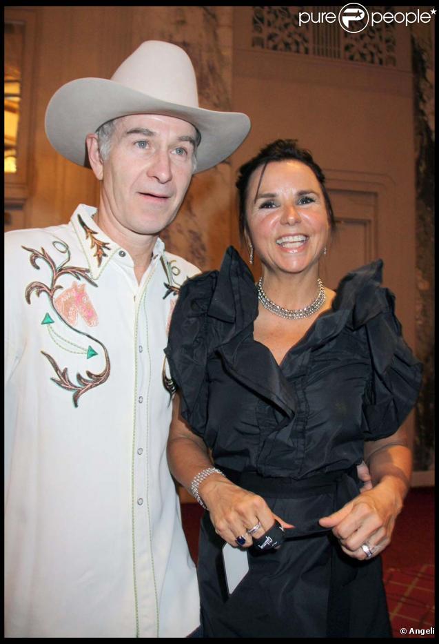 John McEnroe a toujours été un franc tireur sur les cours de tennis. Pas étonnant que l'ex-champion est choisi un costume de cow-boy, le 31 octobre 2009.