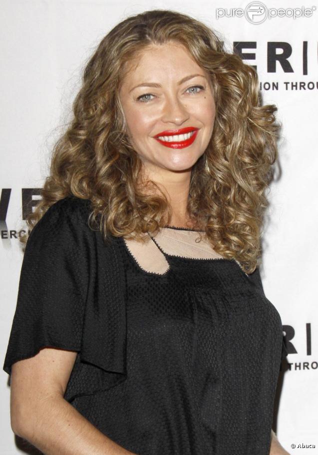 Rebecca Gayheart très enceinte lors de la soirée des Power Premiere Awards 2009 au Social Hollywood le 1er novembre 2009